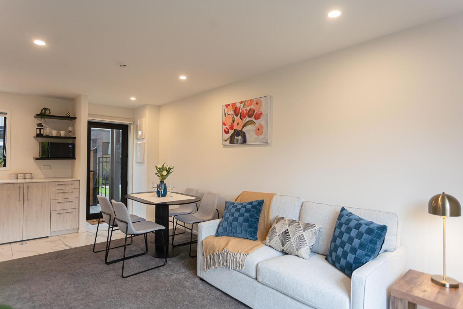Modern 2 Bedroom Townhouse In Cbd With Parking! Sleeps 5 Christchurch Eksteriør billede