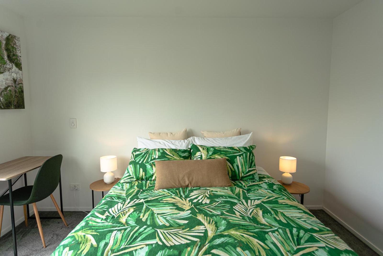 Modern 2 Bedroom Townhouse In Cbd With Parking! Sleeps 5 Christchurch Eksteriør billede