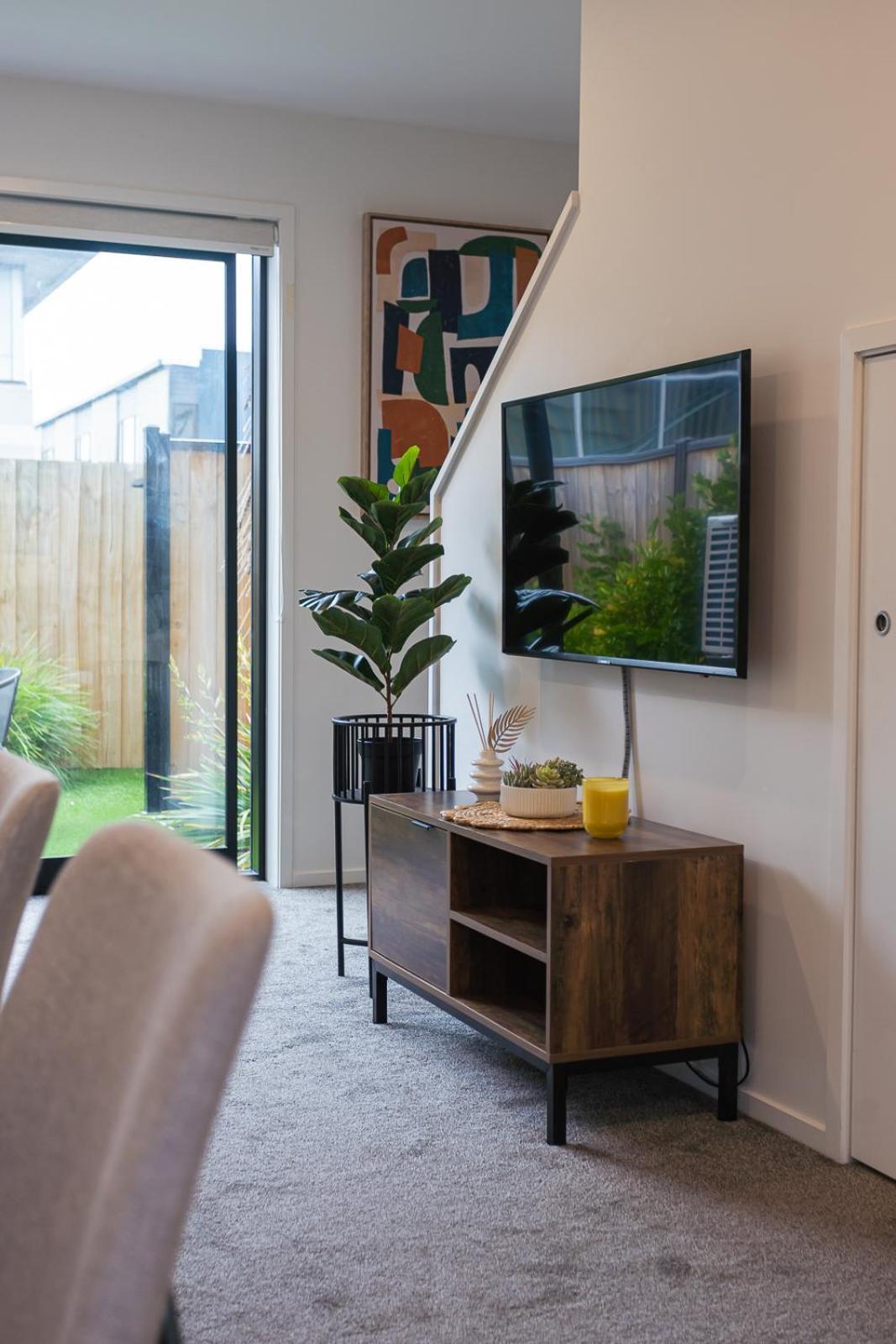 Modern 2 Bedroom Townhouse In Cbd With Parking! Sleeps 5 Christchurch Eksteriør billede