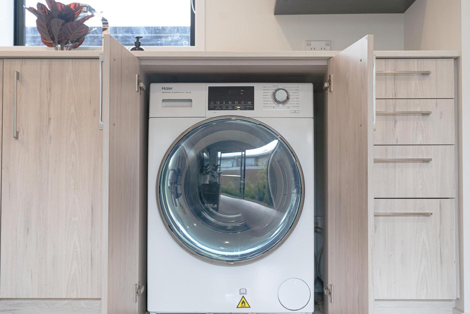 Modern 2 Bedroom Townhouse In Cbd With Parking! Sleeps 5 Christchurch Eksteriør billede